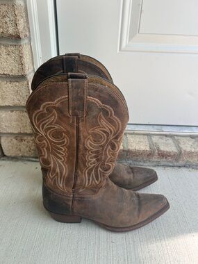 Shyanne Brown Western Cowboy Boots Embroidery Stitching Size 7.5